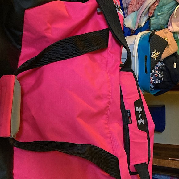 Under Armour Women's Travel Bag in Pink and Black - Picture 4 of 5